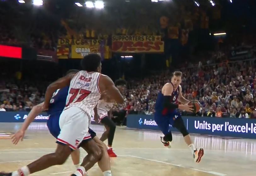Barcelona beat Olympiacos Piraeus 77-69