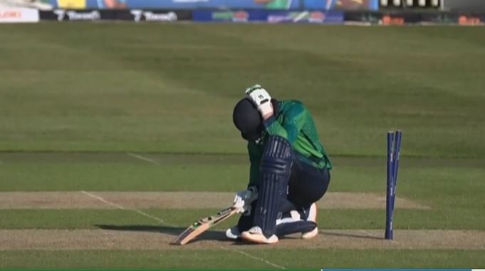1st T20I: Ireland Fall of Wickets